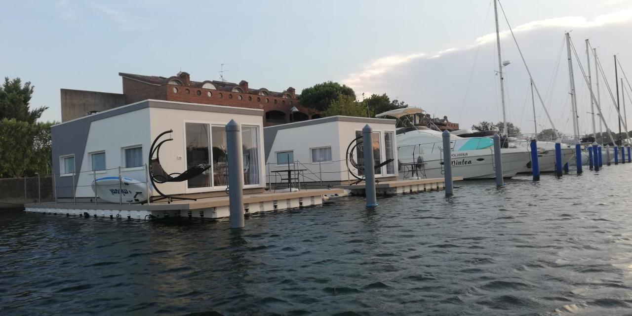 Marina Degli Estensi Floating Resort 里杜德里伊斯坦西 外观 照片
