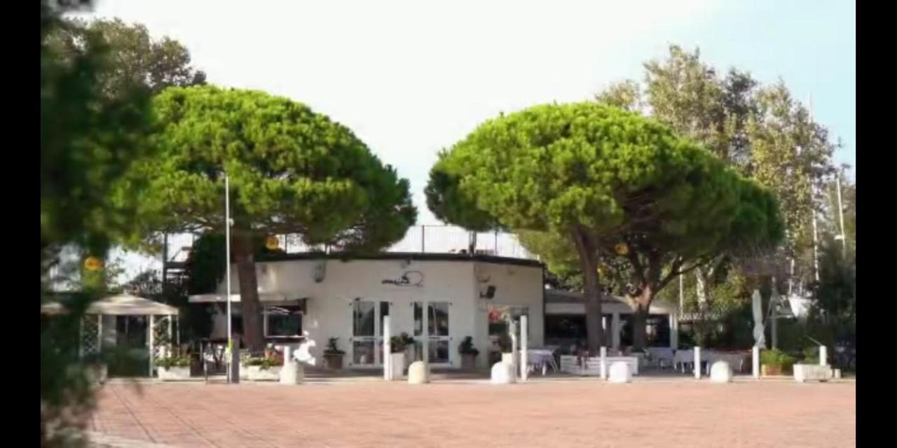 Marina Degli Estensi Floating Resort 里杜德里伊斯坦西 外观 照片