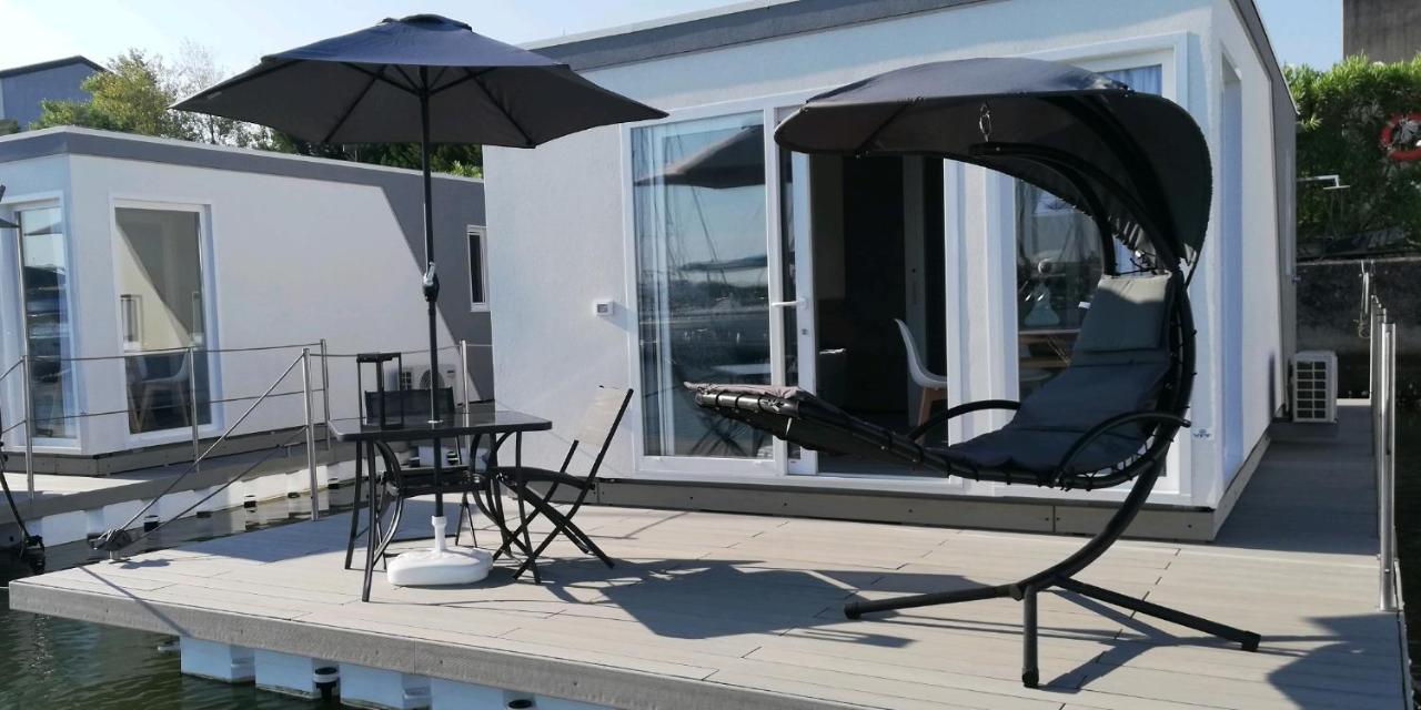 Marina Degli Estensi Floating Resort 里杜德里伊斯坦西 外观 照片