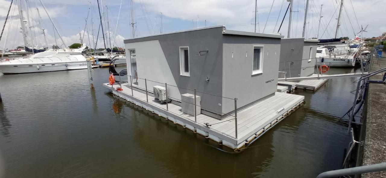 Marina Degli Estensi Floating Resort 里杜德里伊斯坦西 外观 照片